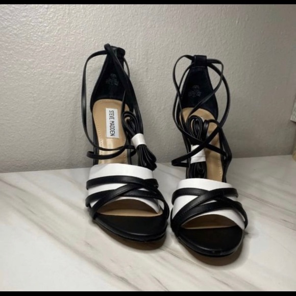 Steve Madden black sandal heels size 7.5 - Picture 5 of 6